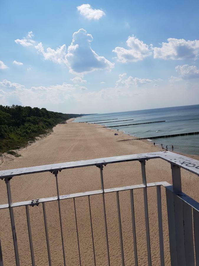 Pokoje Goscinne U Laury Rewal Exteriör bild